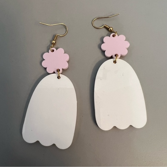 Ghost Flower Floral Earrings Cute Spooky Halloween - Picture 4 of 4